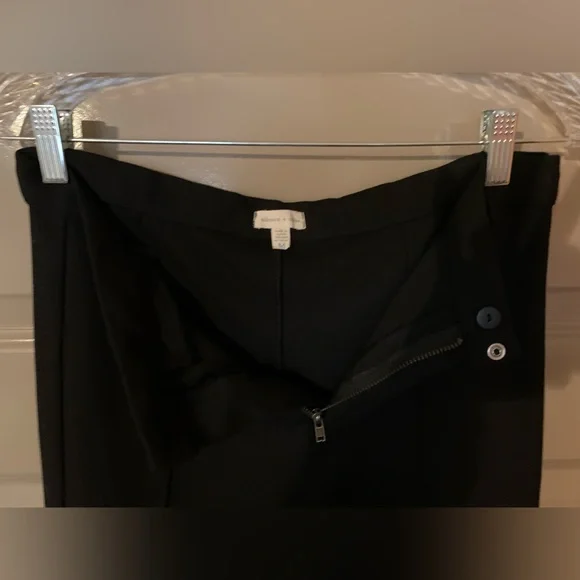 Silence + Noise Black Pants Foot Straps - Picture 4 of 4